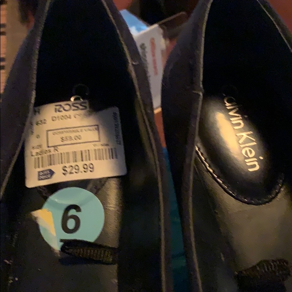 Shoes - Picture 4 of 6